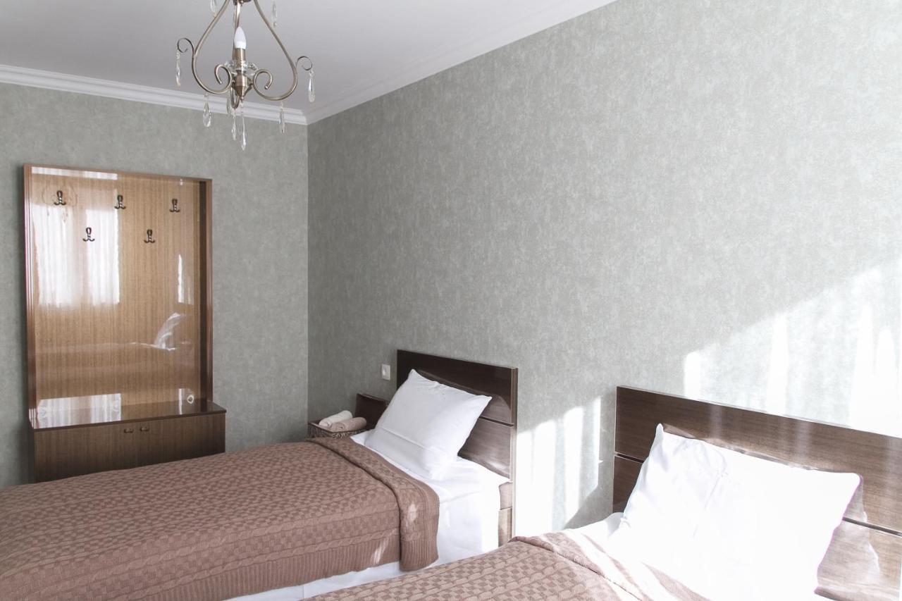 Sunny Mountain House Hotell Kazbegi Exteriör bild