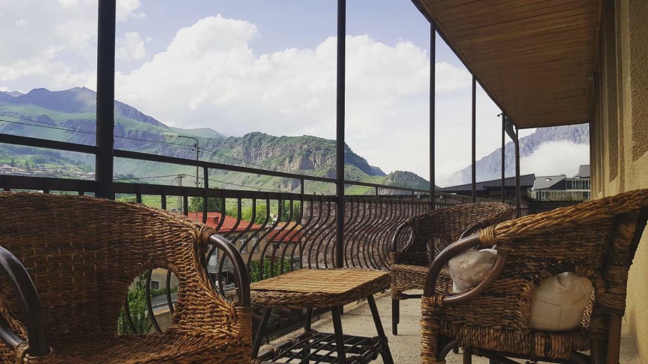 Sunny Mountain House Hotell Kazbegi Exteriör bild