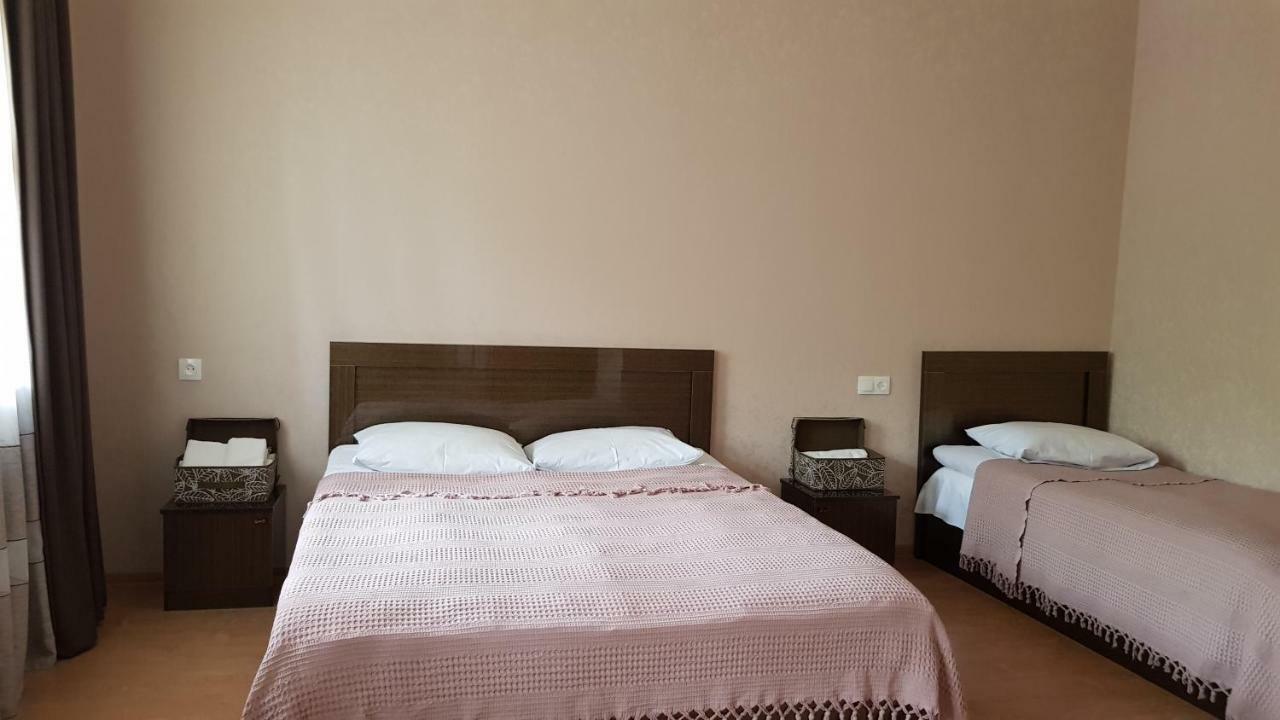 Sunny Mountain House Hotell Kazbegi Exteriör bild